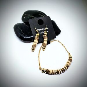 Chic and stylish Bracelet & Earring Set